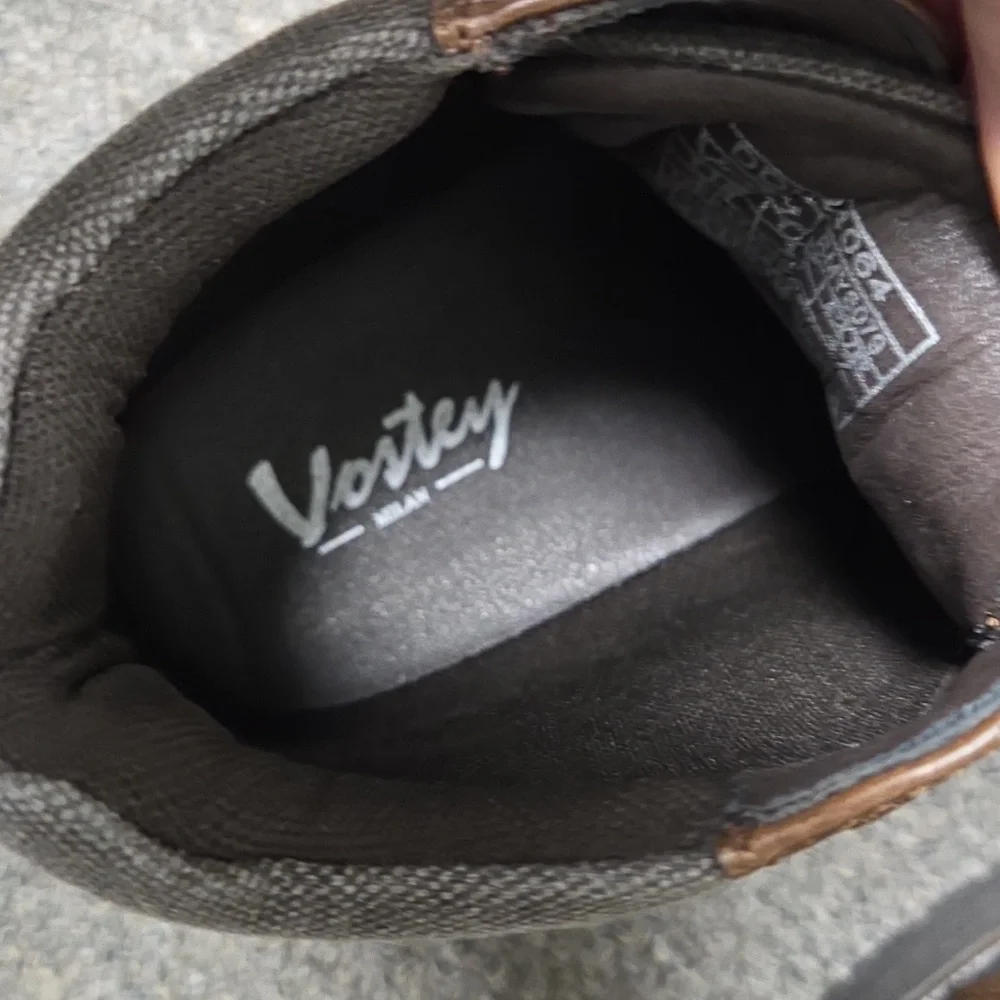 Vostey Men's Brown Leather Motorcycle Cap Toe Chukka Boots